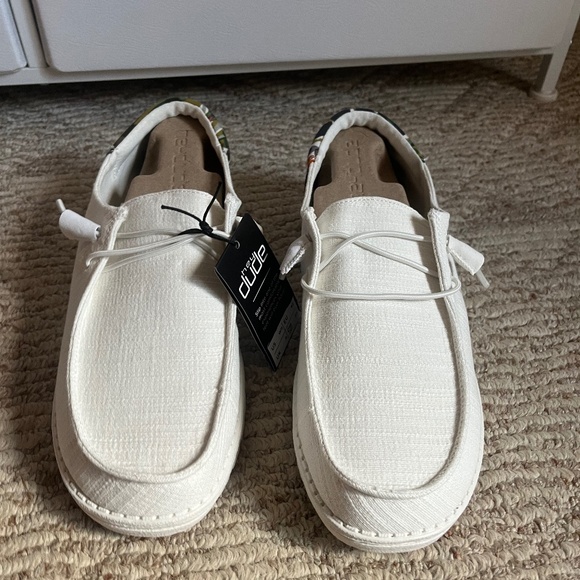 Women’s Hey Dudes - Picture 1 of 4